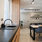 Apartment Revel *
