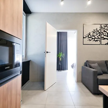 Revel Apartment Zator